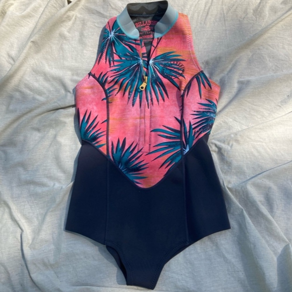 Billabong capsule spring suit neoprene swim
Suit M/L